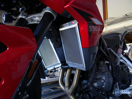 Triumph Tiger 850, Radiator Guard, Rad Guard, Stone Guard, radiator protection, stone grill, motorcycle guard